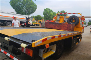 张湾区附近拖车电话号码服务